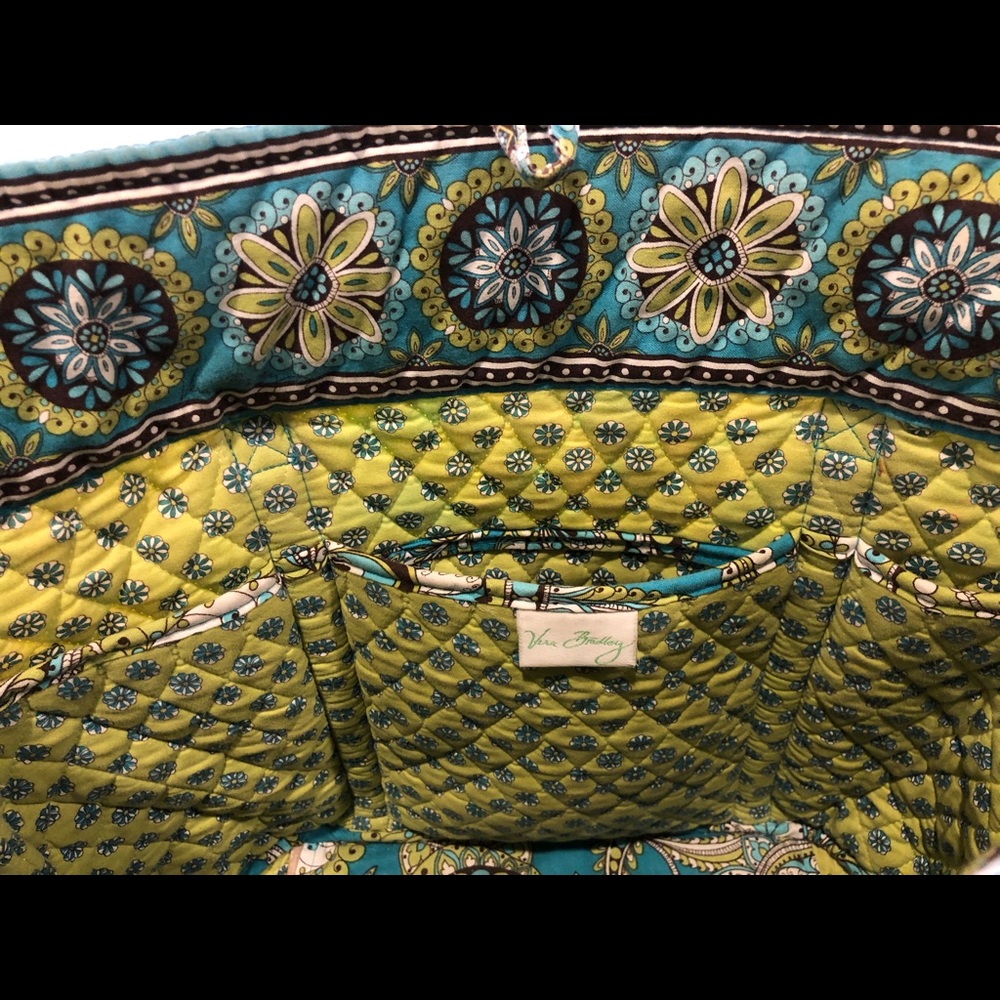 Vera Bradley Tote - Picture 4 of 8